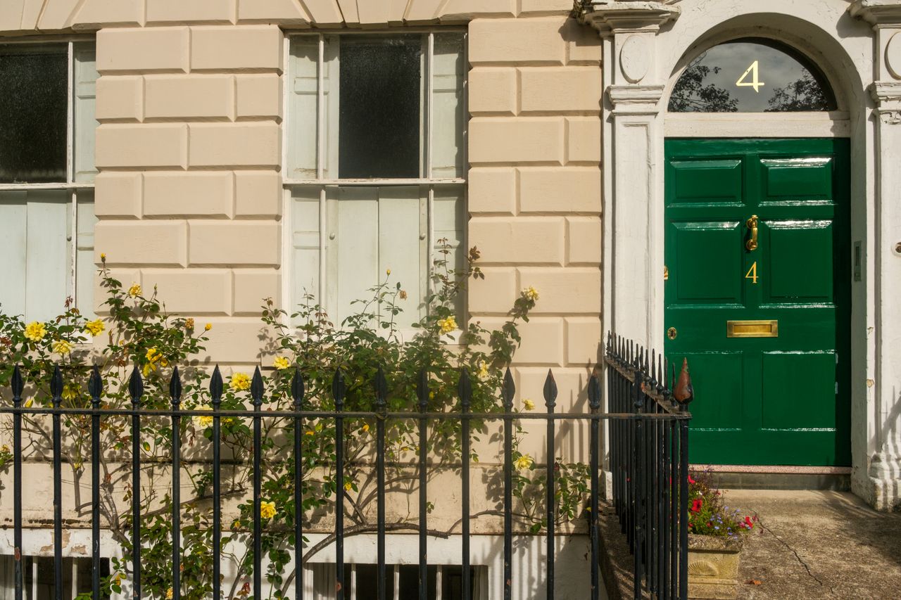 Make the house numbers more noticeable