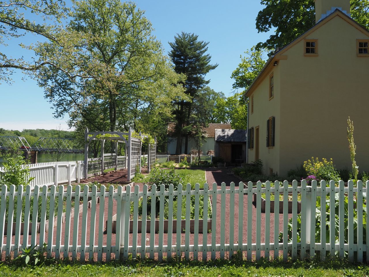 Use Fencing and Edging to Define the Property